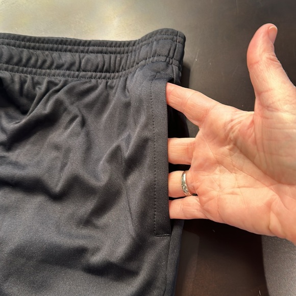 UA youth shorts XL NWOT - Picture 5 of 5